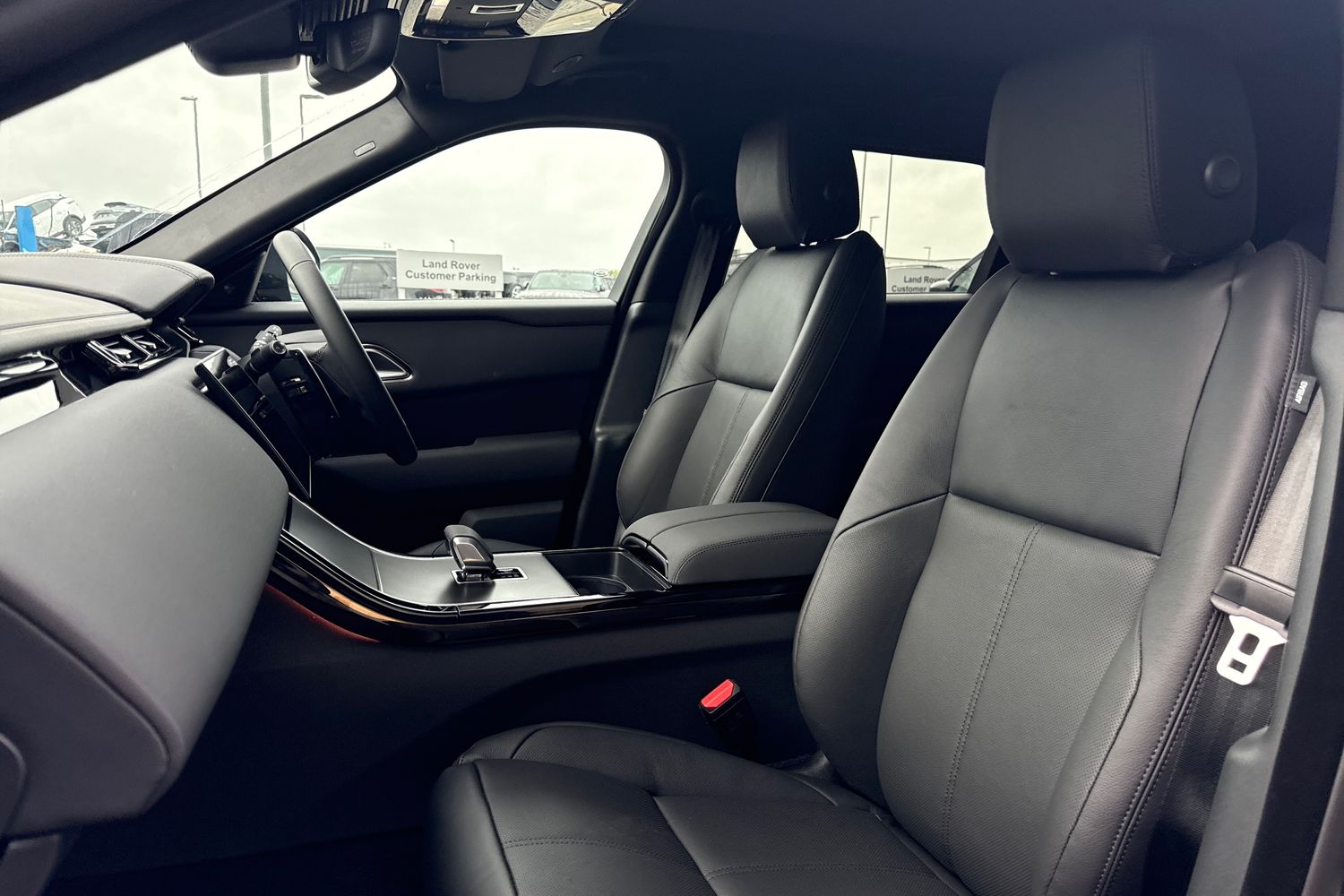 Used Land Rover Range Rover Velar 2025 for sale - 76416584: Photo 11