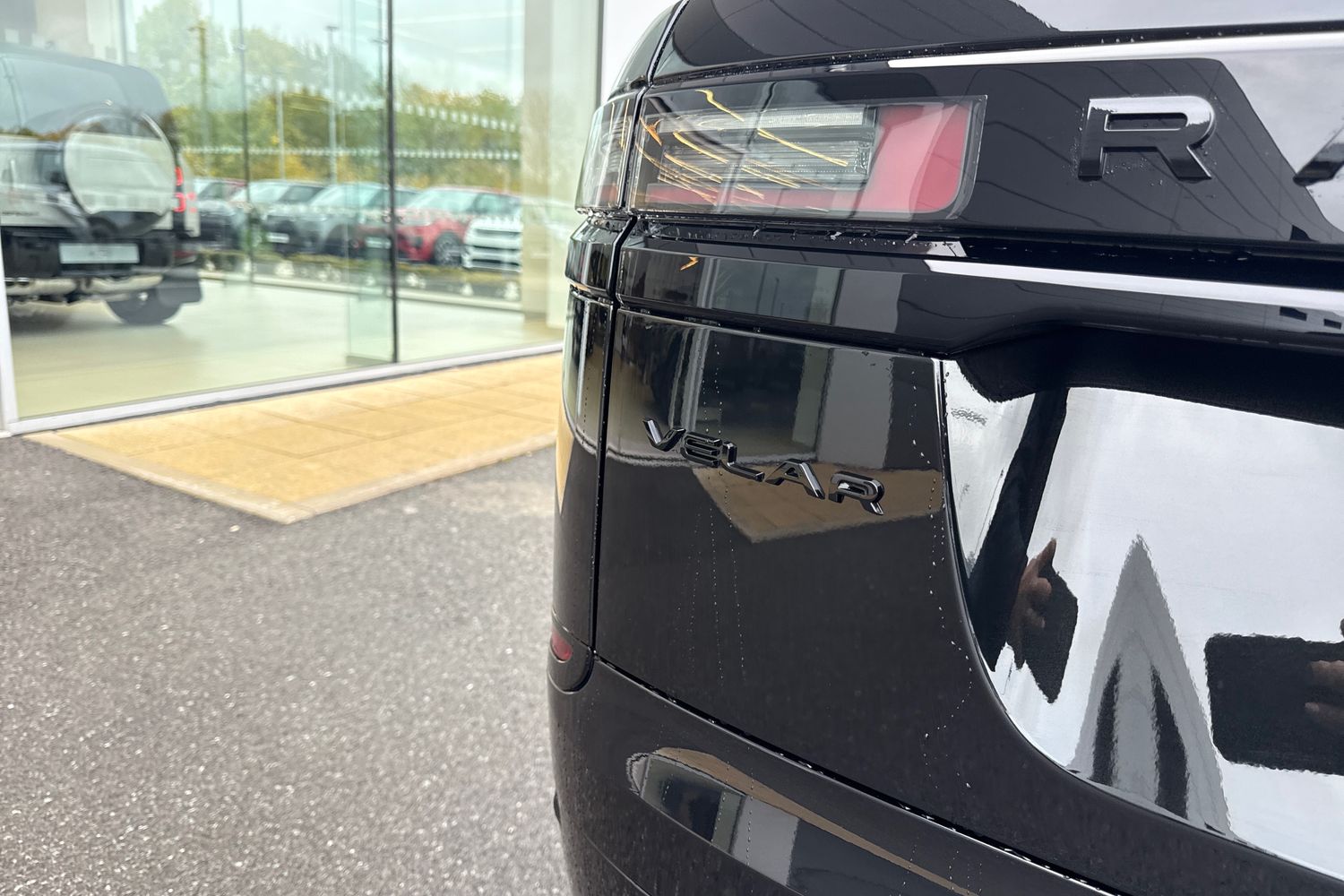 Used Land Rover Range Rover Velar 2025 for sale - 76416584: Photo 23