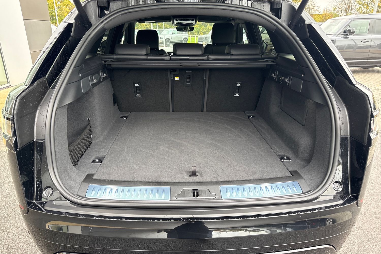 Used Land Rover Range Rover Velar 2025 for sale - 76416584: Photo 24