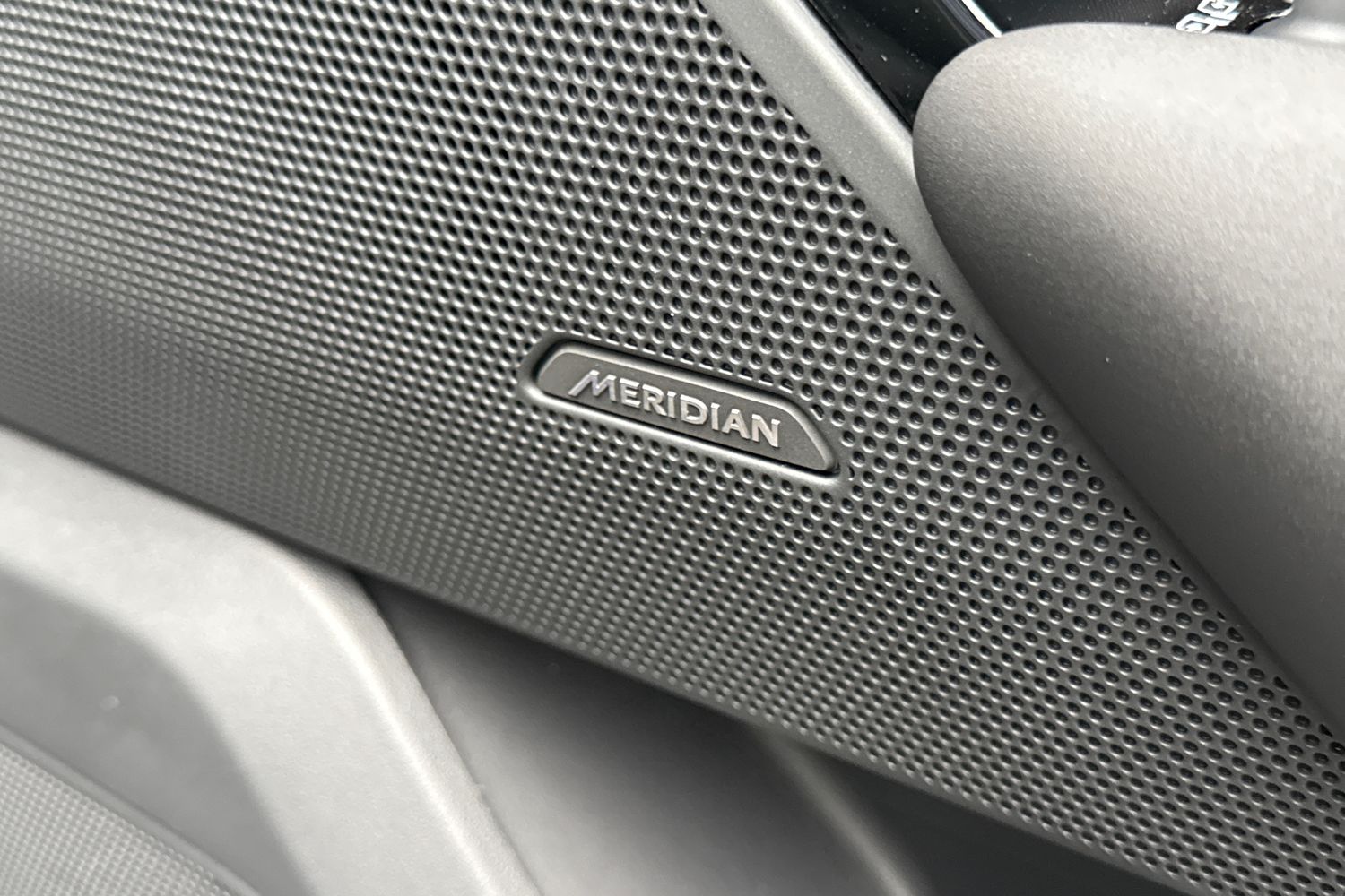 Used Land Rover Range Rover Velar 2025 for sale - 76416584: Photo 33