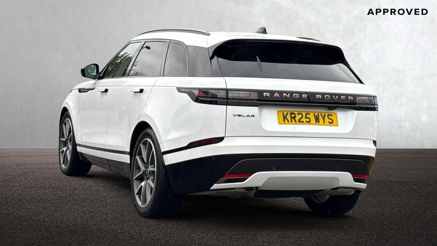 Used Land Rover Range Rover Velar 2025 for sale - 77557469: Photo 2