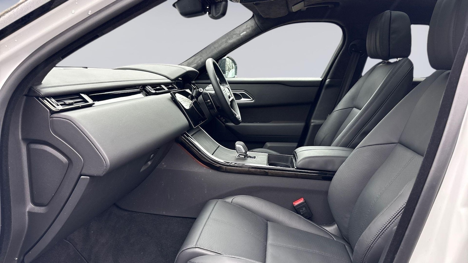 Used Land Rover Range Rover Velar 2025 for sale - 77557469: Photo 3