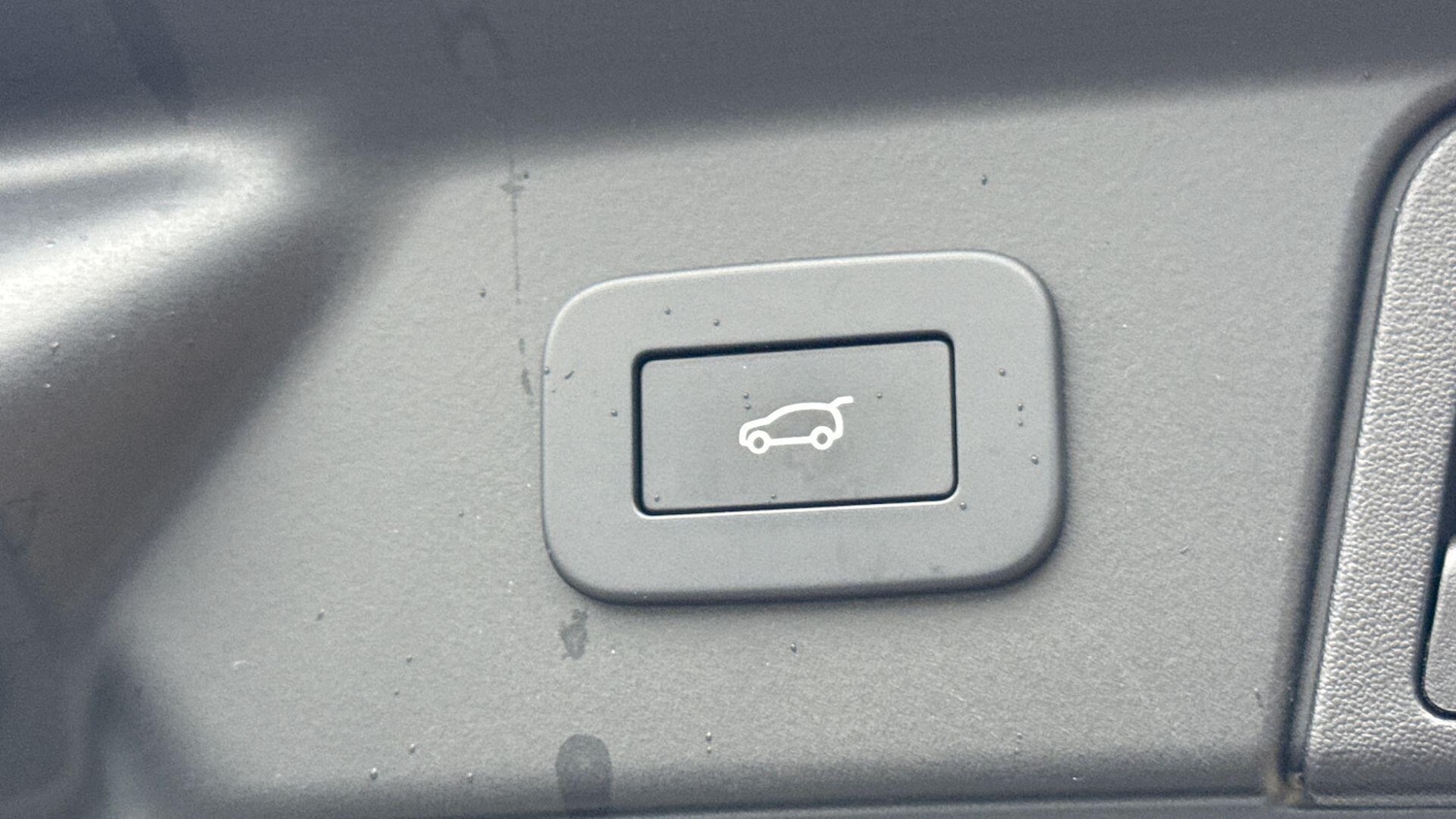 Used Land Rover Range Rover Velar 2025 for sale - 77557469: Photo 30