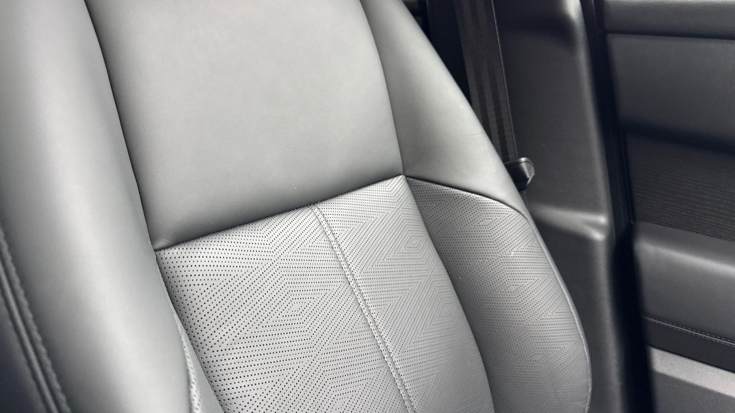 Used Land Rover Range Rover Velar 2025 for sale - 77557469: Photo 48