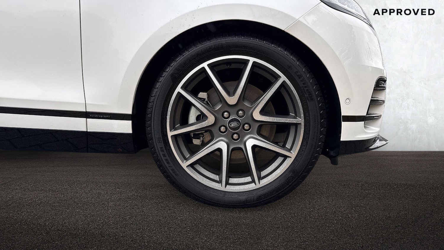 Used Land Rover Range Rover Velar 2025 for sale - 77557469: Photo 8