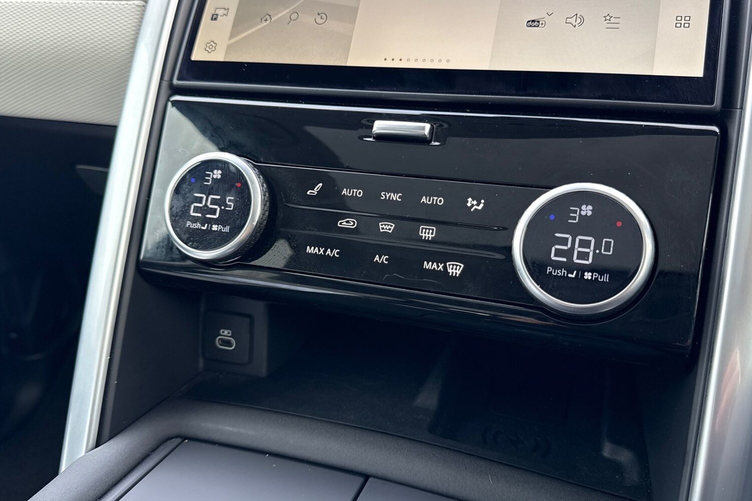 Used Land Rover Discovery 2024 for sale - 77399678: Photo 23