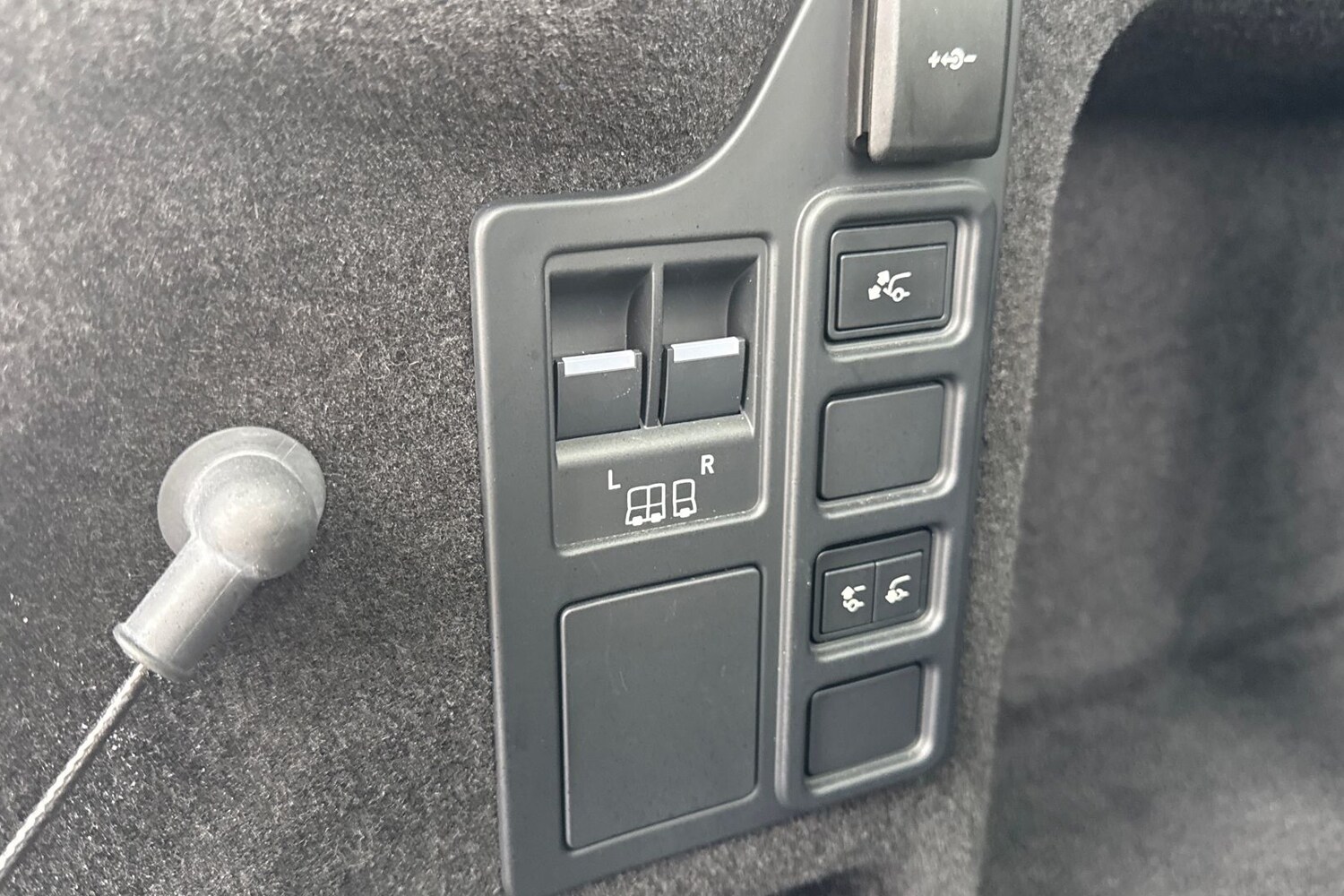 Used Land Rover Discovery 2024 for sale - 77399678: Photo 28