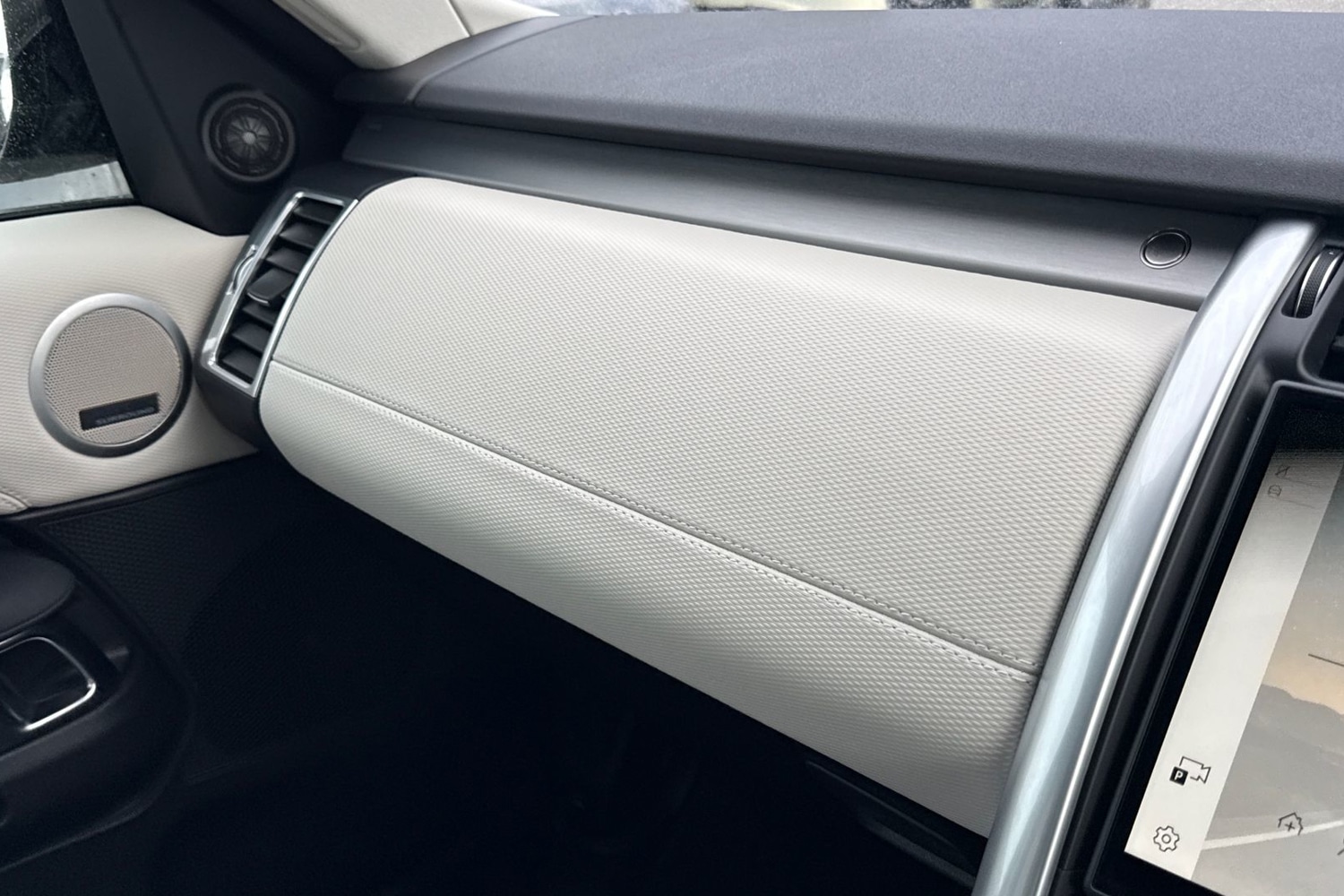 Used Land Rover Discovery 2024 for sale - 77399678: Photo 47