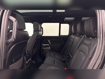 Used Land Rover Defender 110 2024 for sale - 78789856: Photo