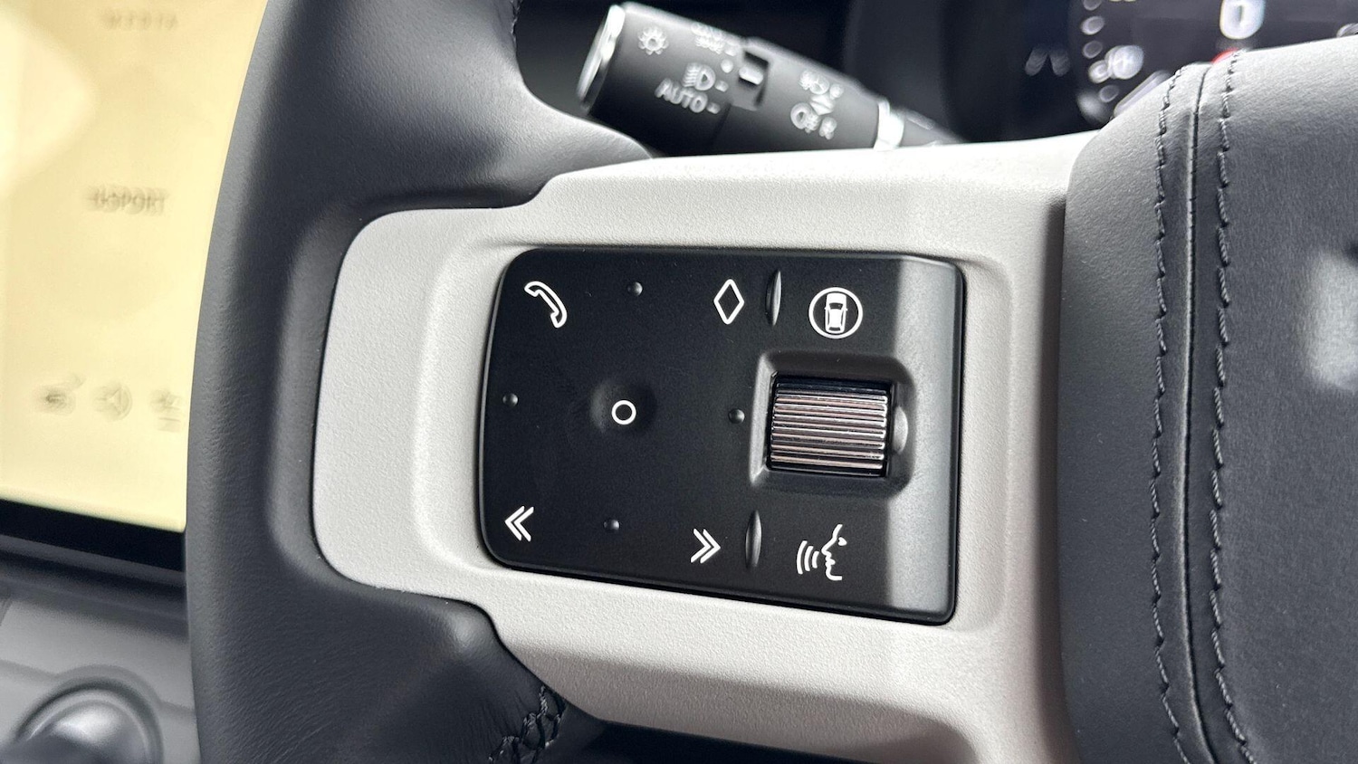 Used Land Rover Defender 2026 for sale - 78016190: Photo 13