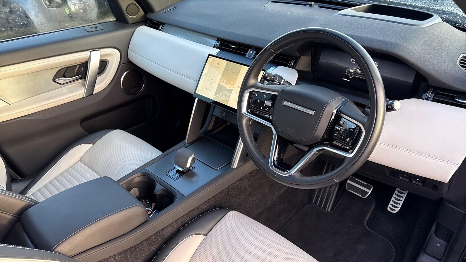 Used Land Rover Discovery Sport 2024 for sale - 77557427: Photo 33