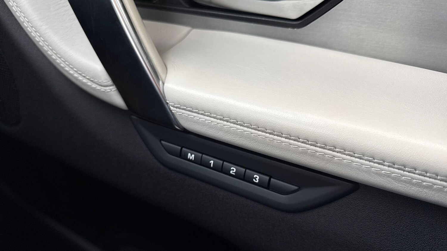 Used Land Rover Discovery Sport 2024 for sale - 77557427: Photo 45