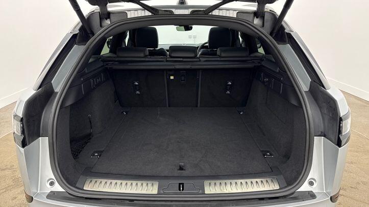 Used Land Rover Range Rover Velar 2023 for sale - 77199438: Photo 10