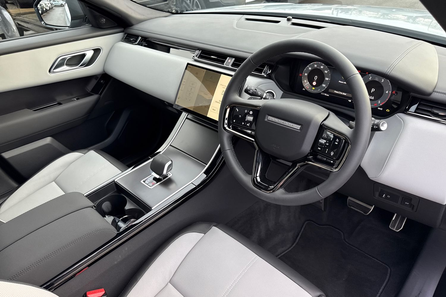 Used Land Rover Range Rover Velar 2026 for sale - 78122493: Photo 25