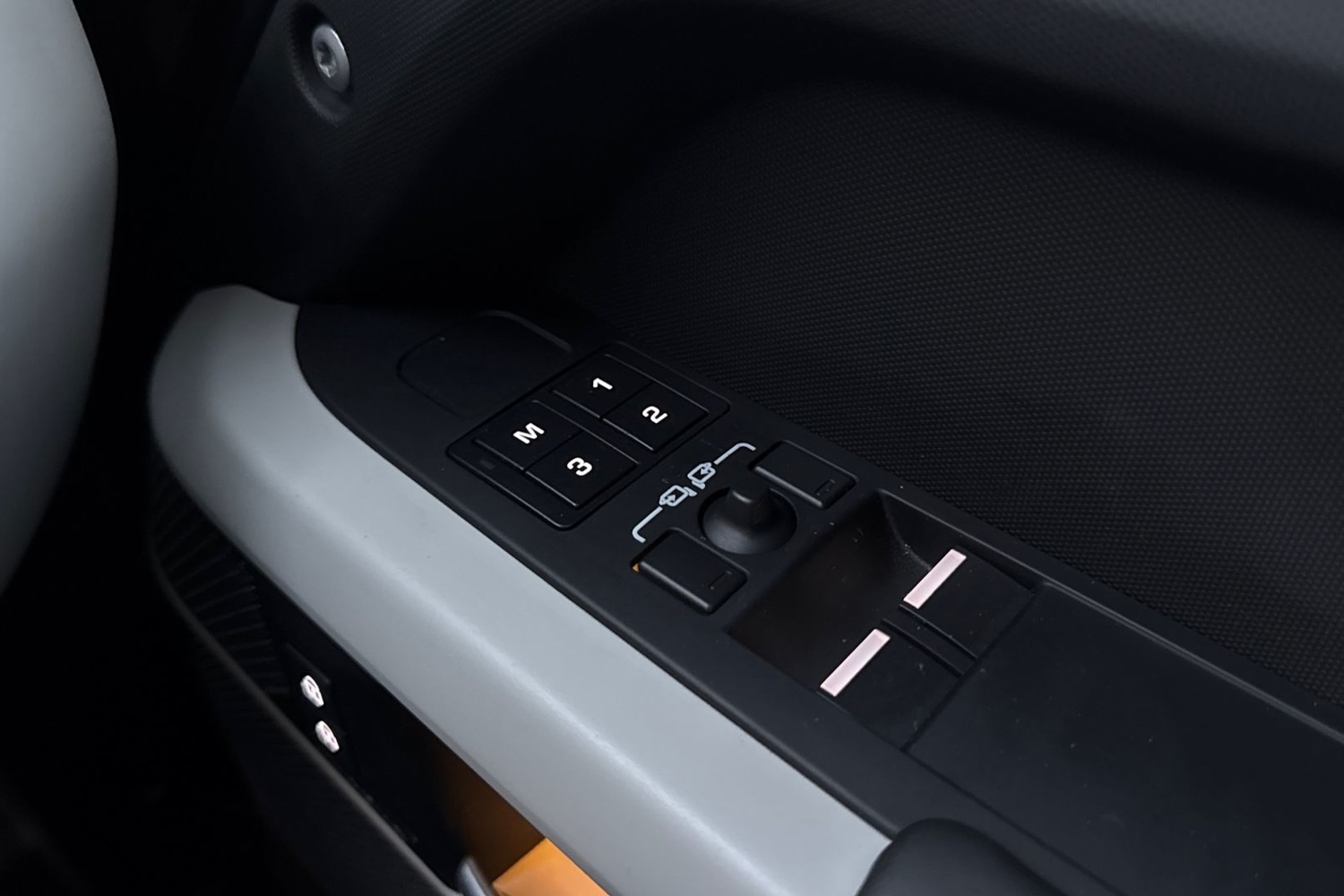 Used Land Rover Defender 90 2024 for sale - 76711813: Photo 26