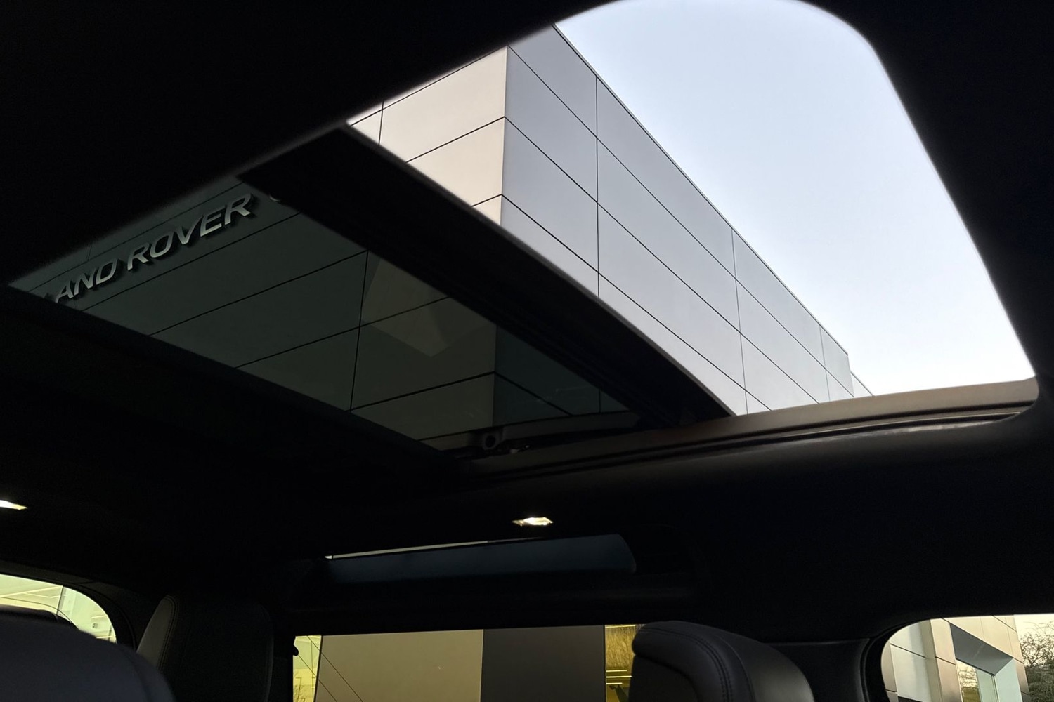 Used Land Rover Defender 90 2024 for sale - 76711813: Photo 31