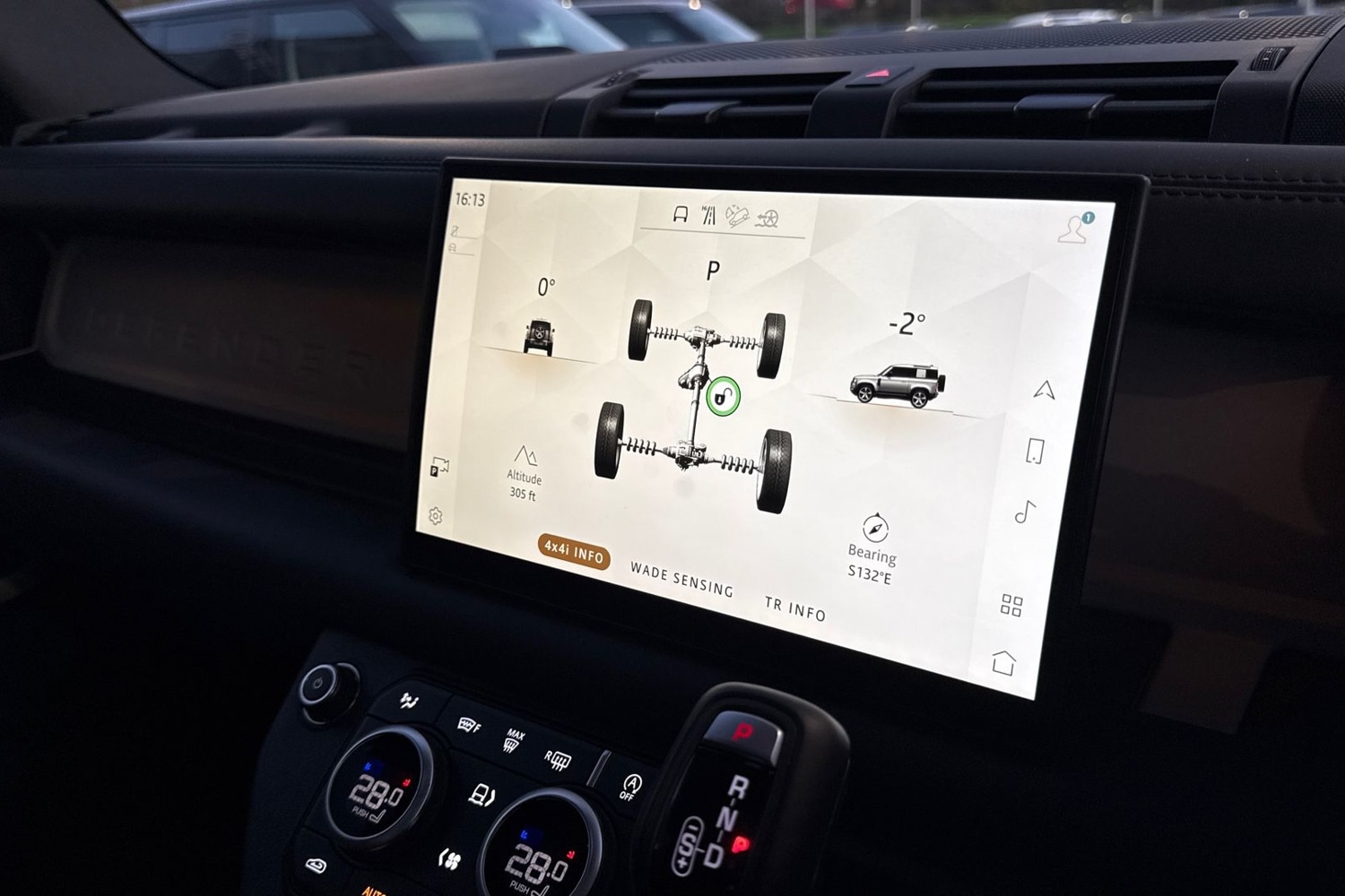 Used Land Rover Defender 90 2024 for sale - 76711813: Photo 36