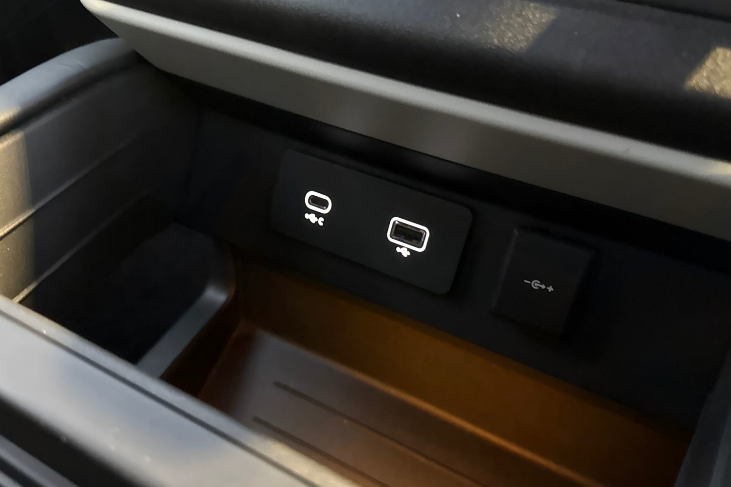 Used Land Rover Defender 90 2024 for sale - 76711813: Photo 40