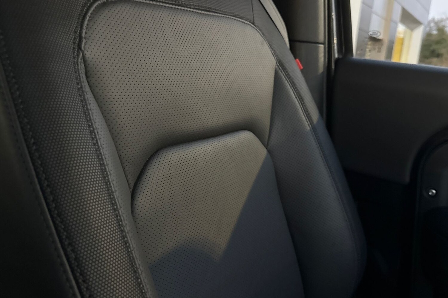 Used Land Rover Defender 90 2024 for sale - 76711813: Photo 41