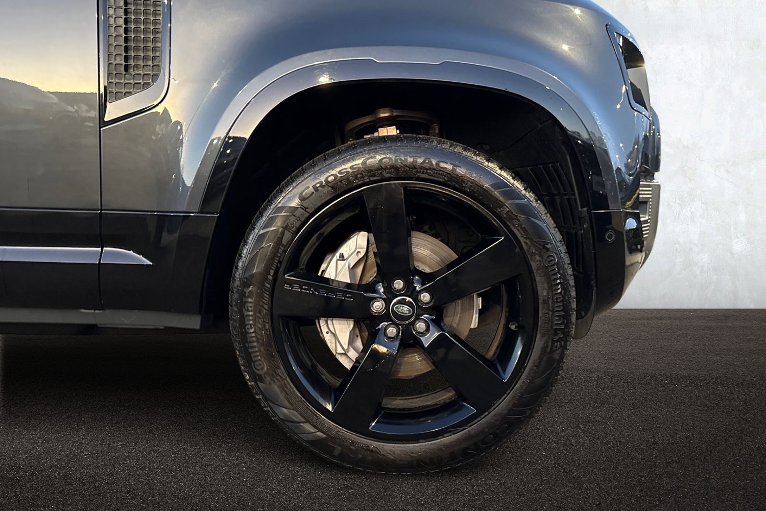 Used Land Rover Defender 90 2024 for sale - 76711813: Photo 9