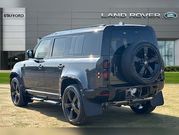 Used Land Rover Defender 110 2025 for sale - 75525090: Photo