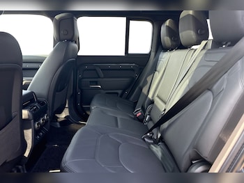 Used Land Rover Defender 110 2025 for sale - 75525090: Photo