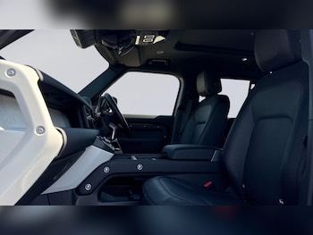Used Land Rover Defender 110 2023 for sale - 75673997: Photo
