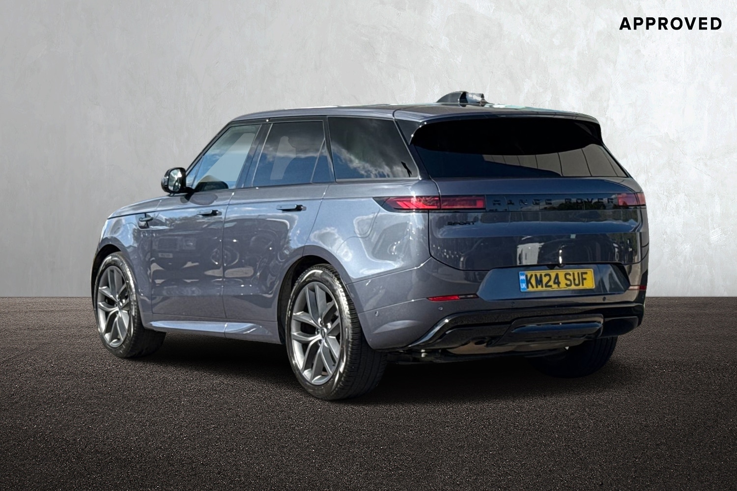 Used Land Rover Range Rover Sport 2024 for sale - 76065126: Photo 2