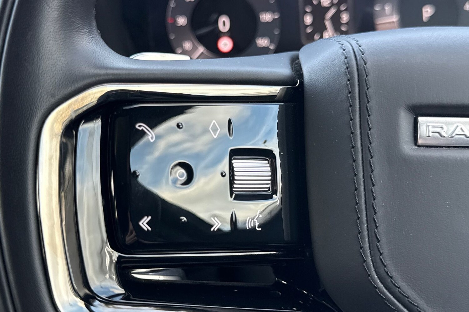 Used Land Rover Range Rover Velar 2023 for sale - 77728722: Photo 47