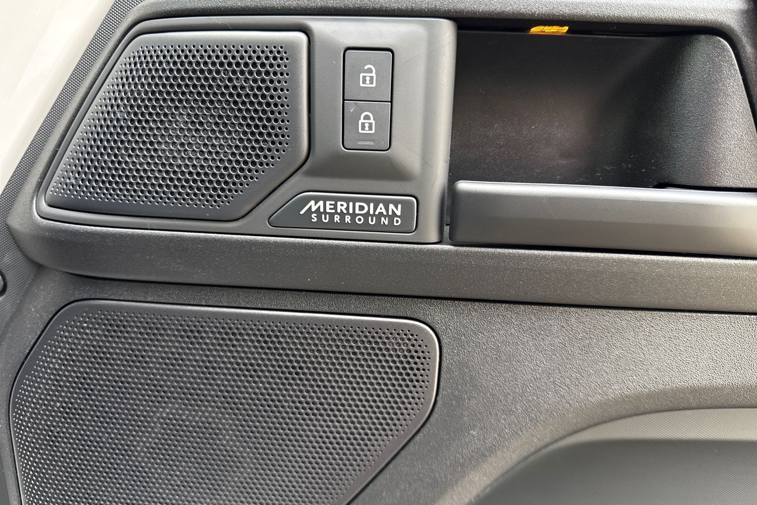 Used Land Rover Defender 110 2026 for sale - 77083927: Photo 30