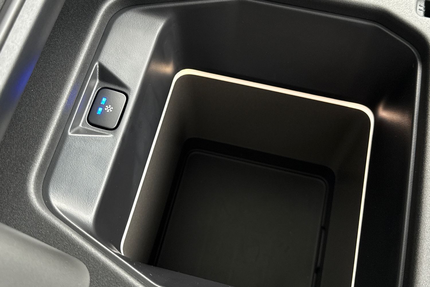 Used Land Rover Defender 110 2026 for sale - 77083927: Photo 51