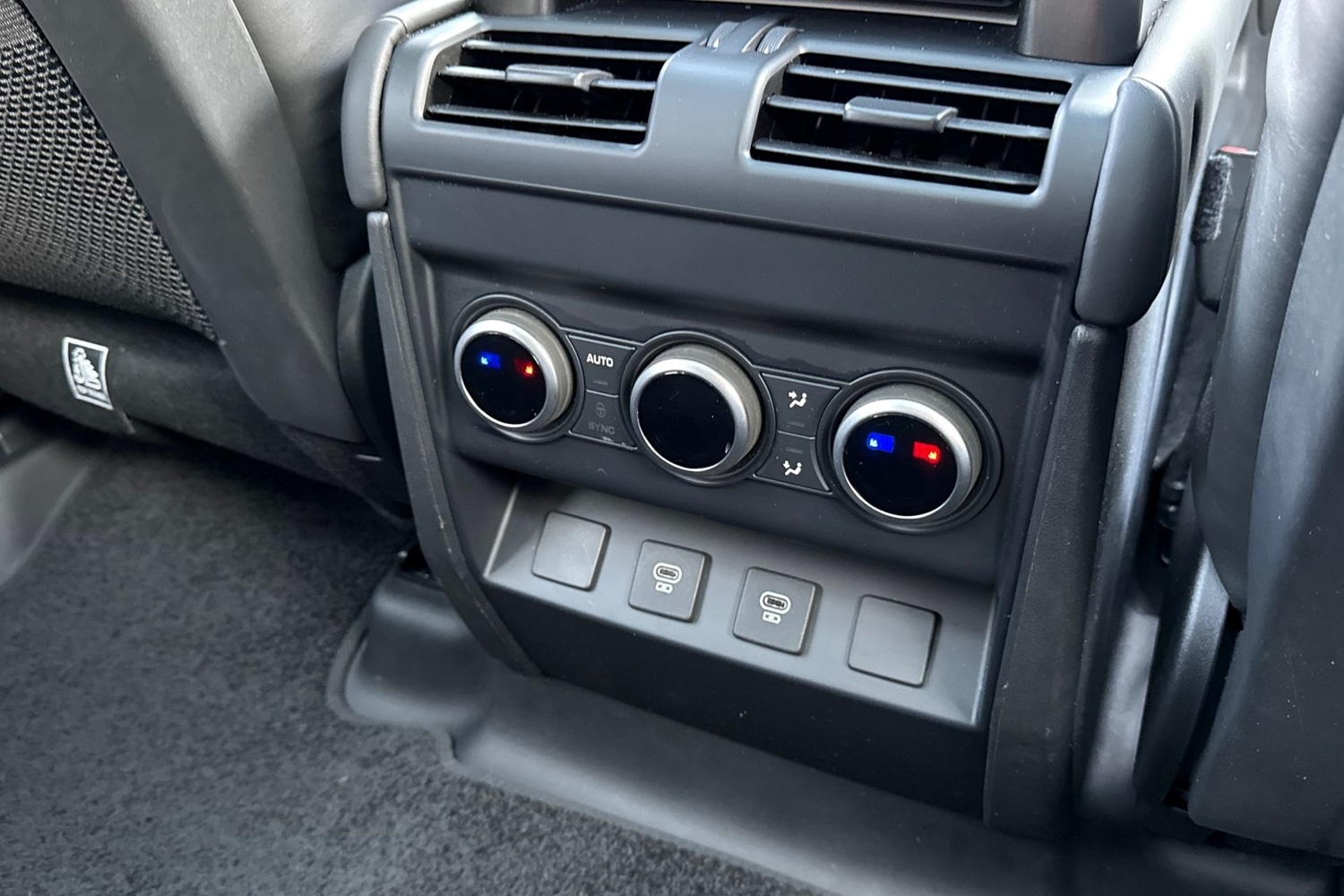 Used Land Rover Defender 2025 for sale - 77899323: Photo 19