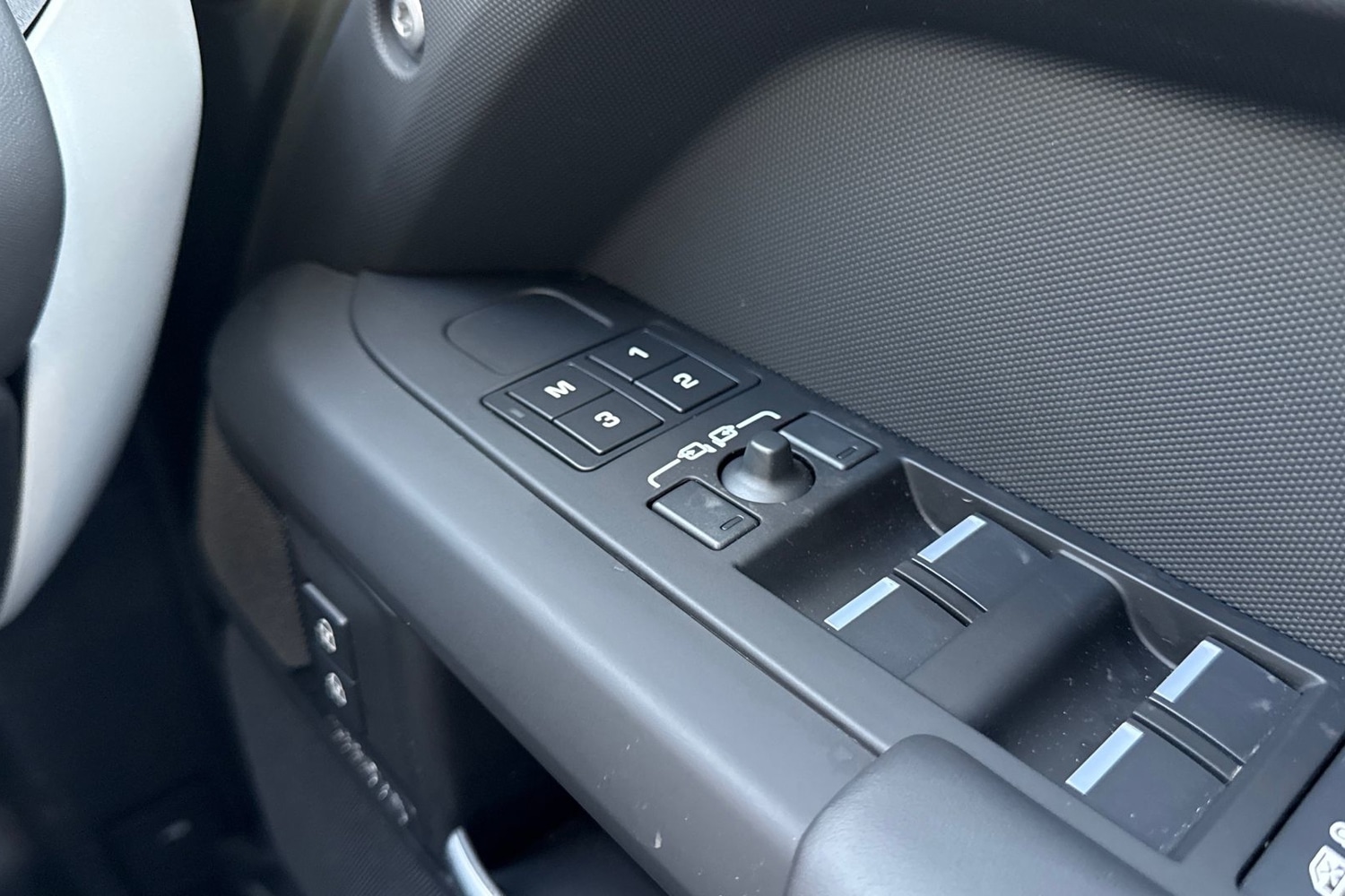 Used Land Rover Defender 2025 for sale - 77899323: Photo 26