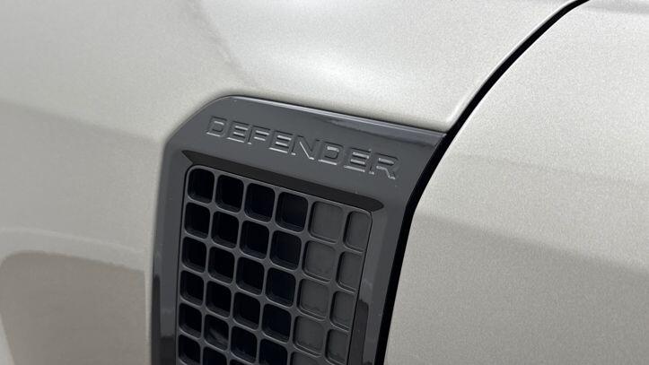 Used Land Rover Defender 110 2025 for sale - 77287145: Photo 18