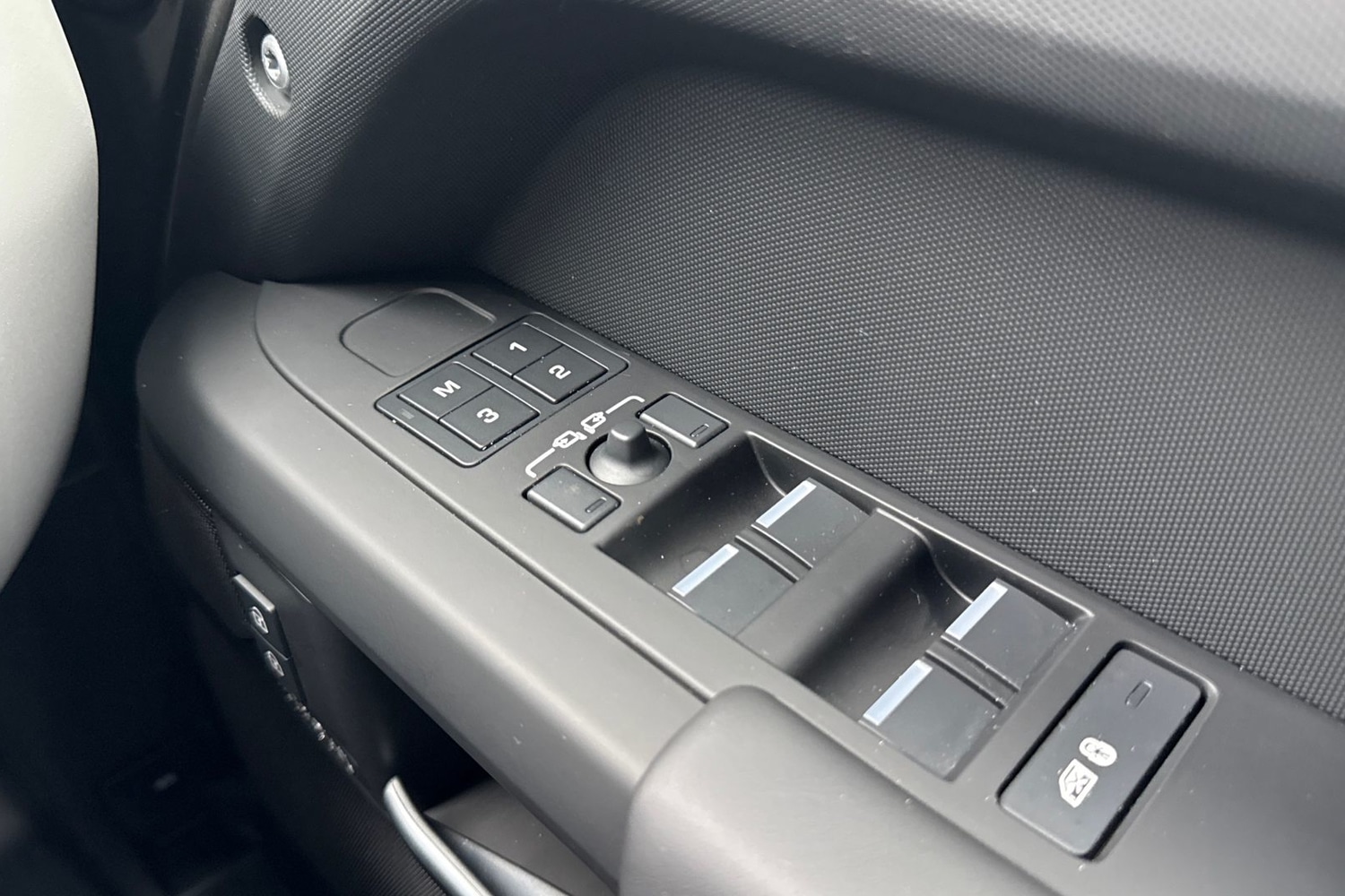 Used Land Rover Defender 110 2025 for sale - 77287145: Photo 26