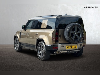 Used Land Rover Defender 110 2024 for sale - 75356514: Photo