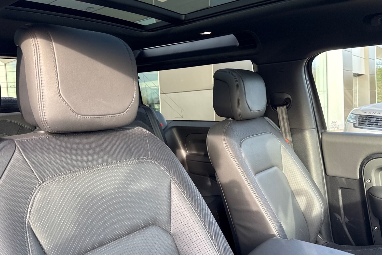 Used Land Rover Defender 90 2024 for sale - 76876110: Photo 22