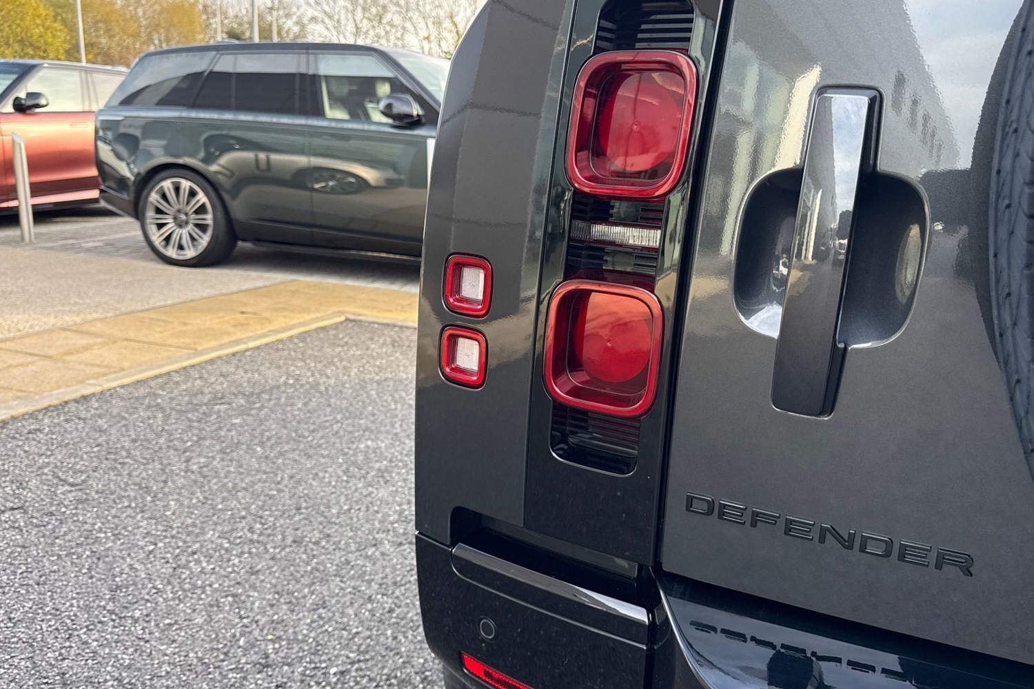 Used Land Rover Defender 90 2024 for sale - 76876110: Photo 27