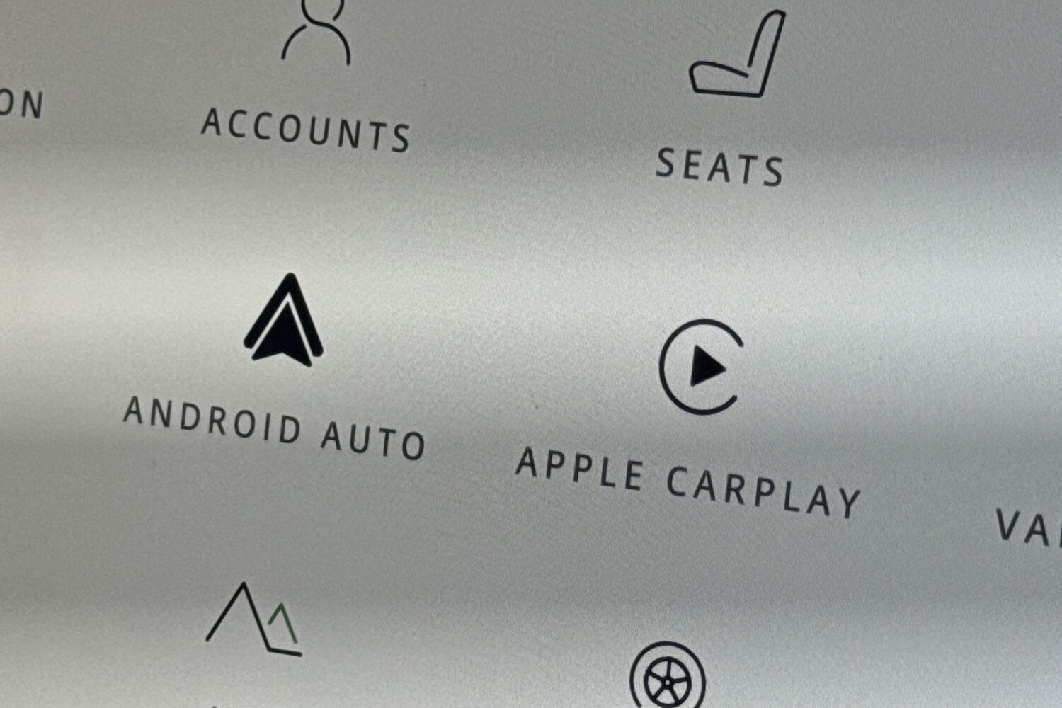 Used Land Rover Defender 90 2024 for sale - 76876110: Photo 35