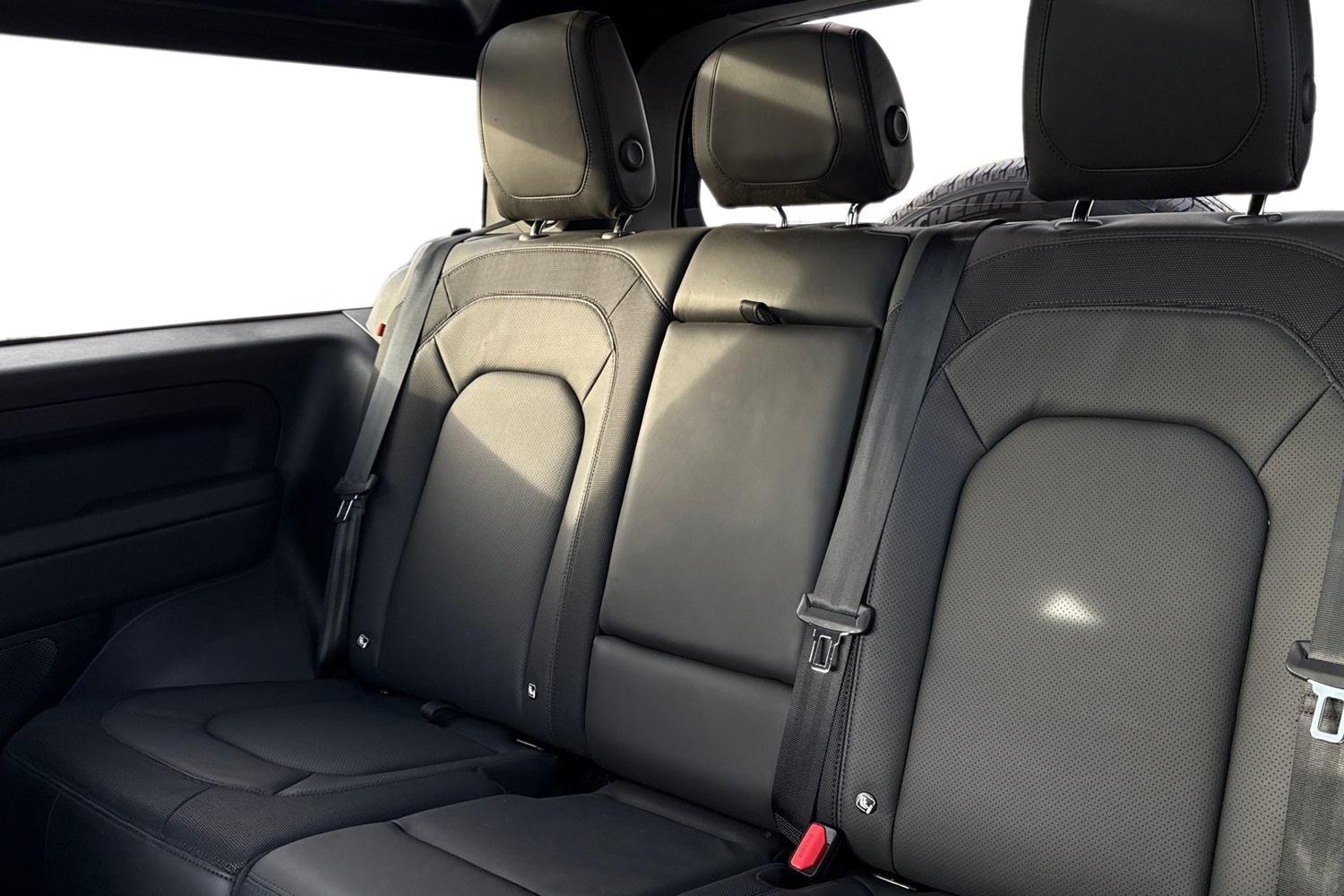 Used Land Rover Defender 90 2024 for sale - 76876110: Photo 4