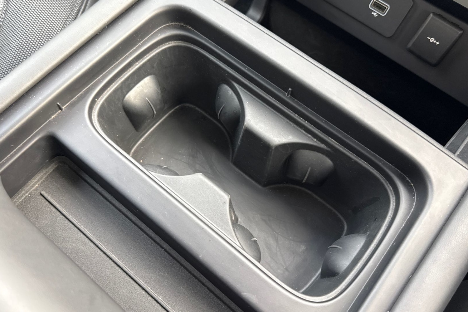 Used Land Rover Defender 90 2024 for sale - 76876110: Photo 44