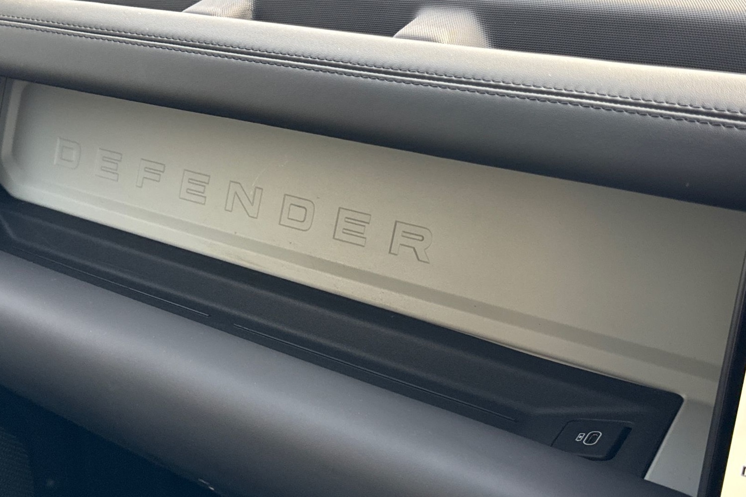 Used Land Rover Defender 90 2024 for sale - 76876110: Photo 48