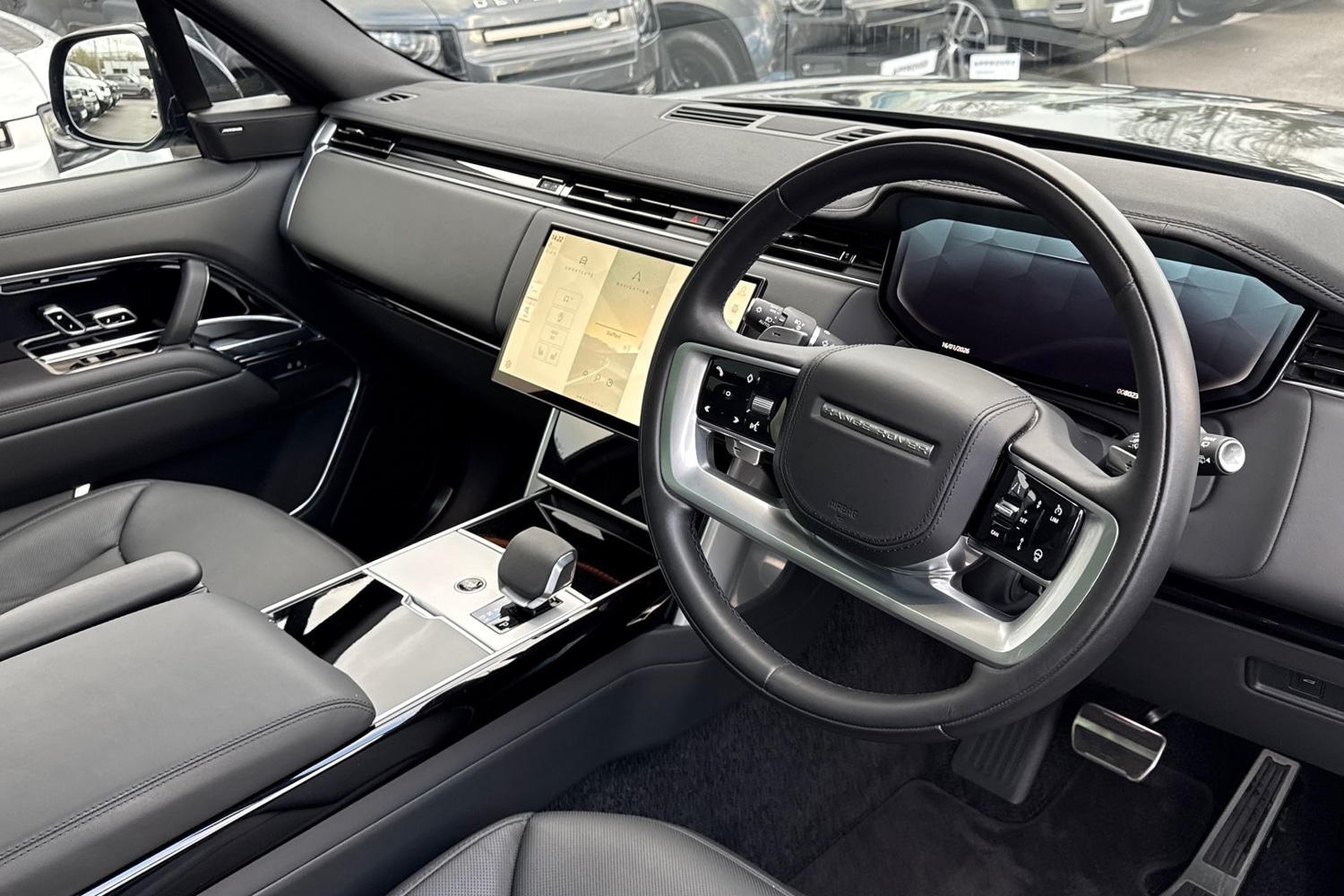 Used Land Rover Range Rover 2024 for sale - 77240100: Photo 32