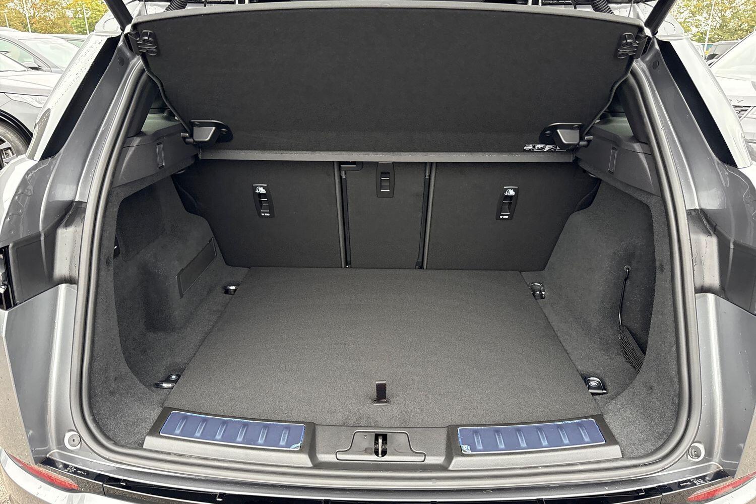 Used Land Rover Range Rover Evoque 2025 for sale - 76274579: Photo 26