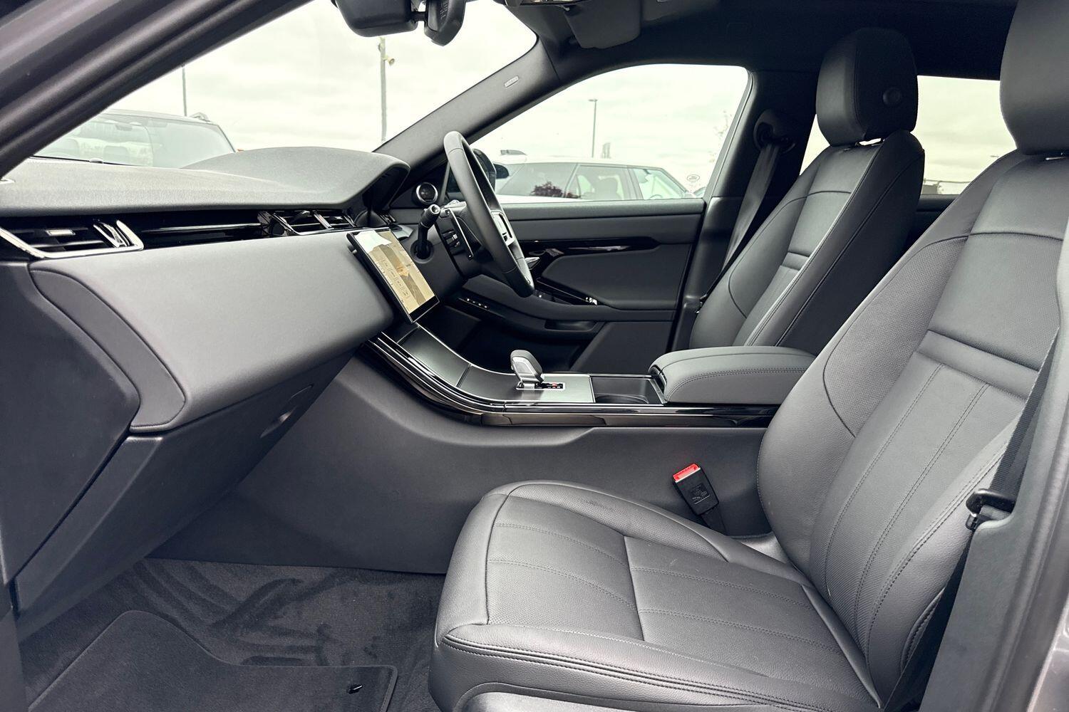 Used Land Rover Range Rover Evoque 2025 for sale - 76274579: Photo 3