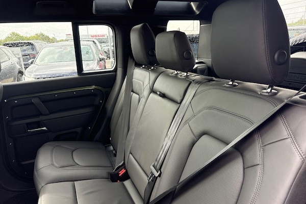 Used Land Rover Defender 110 2025 for sale - 76250608: Photo 13