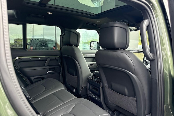 Used Land Rover Defender 110 2025 for sale - 76250608: Photo 27