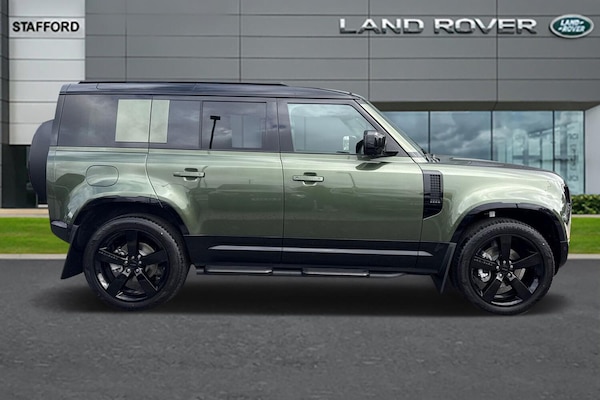 Used Land Rover Defender 110 2025 for sale - 76250608: Photo 5