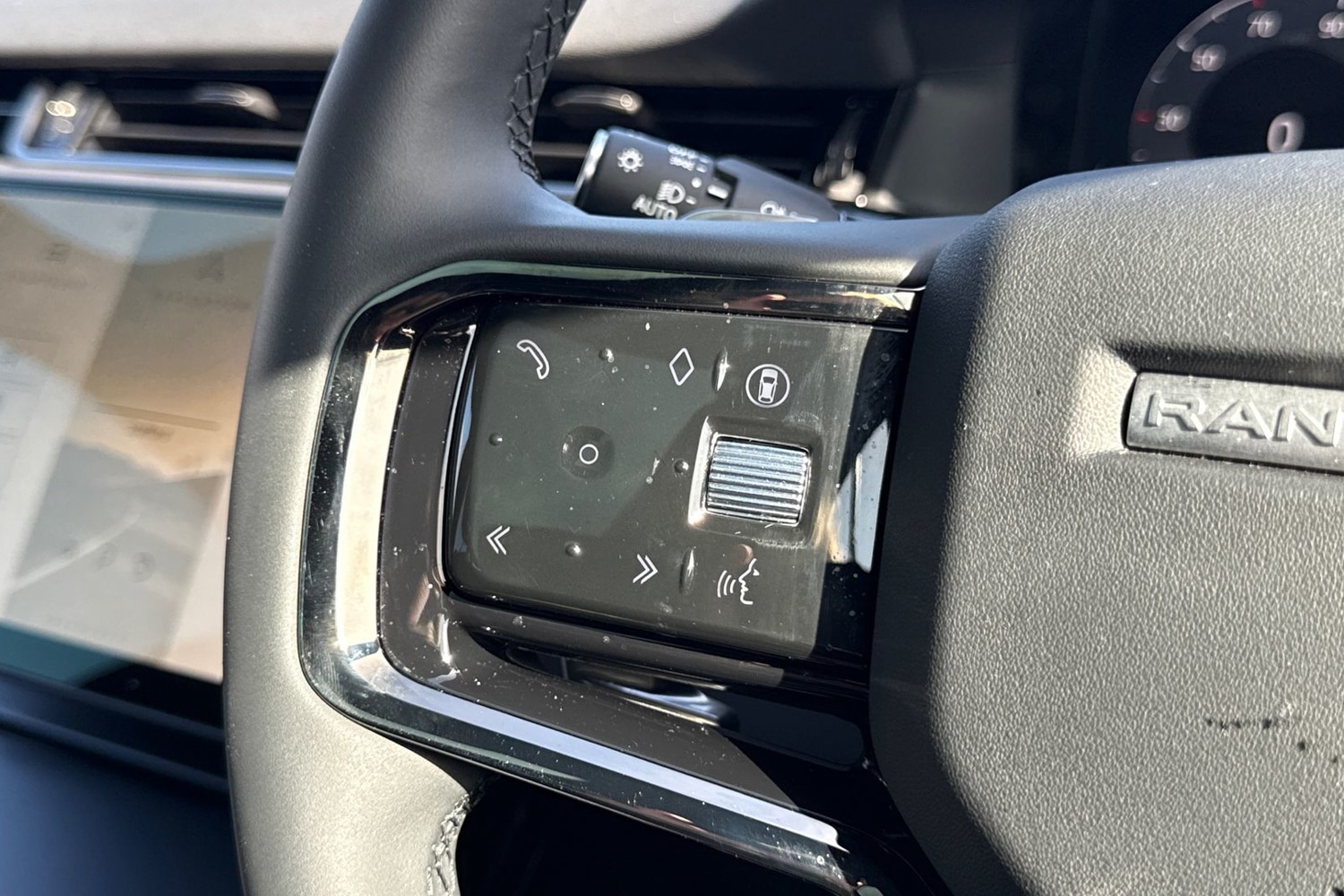 Used Land Rover Range Rover Evoque 2025 for sale - 77919285: Photo 32