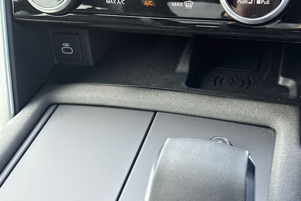 Used Land Rover Discovery 2025 for sale - 75536337: Photo 32